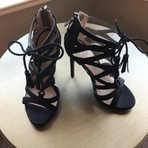 Black Lace Up Heels 👠